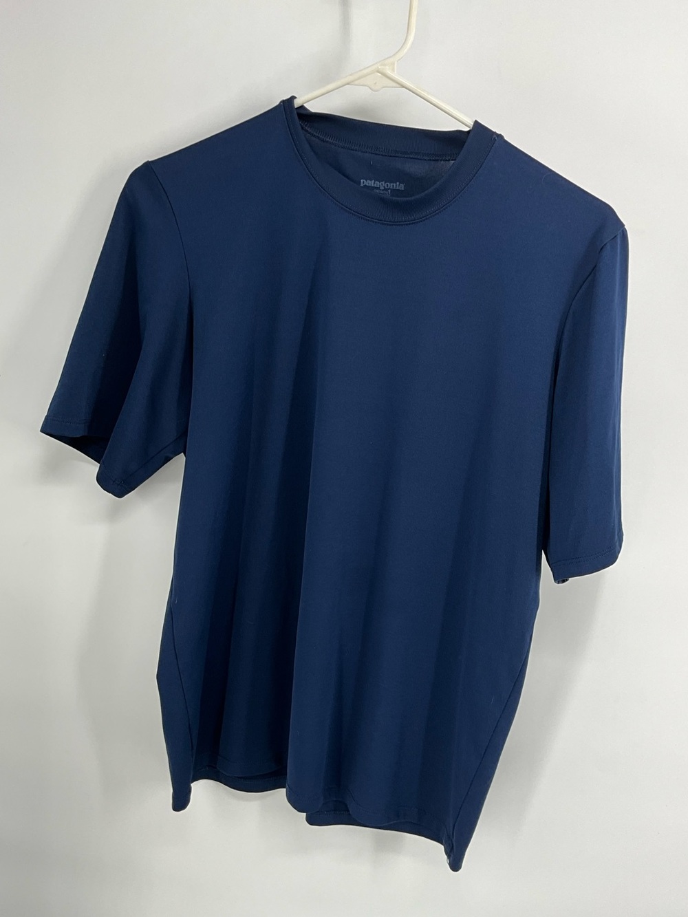 Patagonia Men's Navy Short-Sleeve Crew Tee S